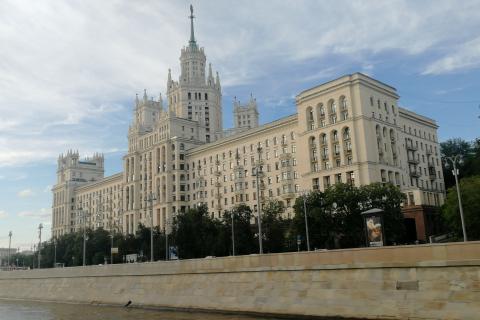 Высотка на Котельнической: роскошные квартиры и мистические тайны, приносящие несчастья
