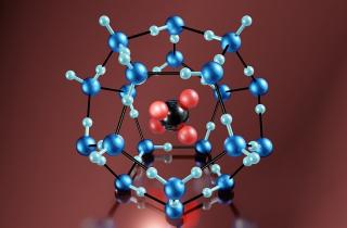 ИИ отследил движение атомов в сверхтонком кристалле — Венский университет