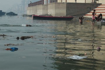 Во что превратилась священная река Ганг