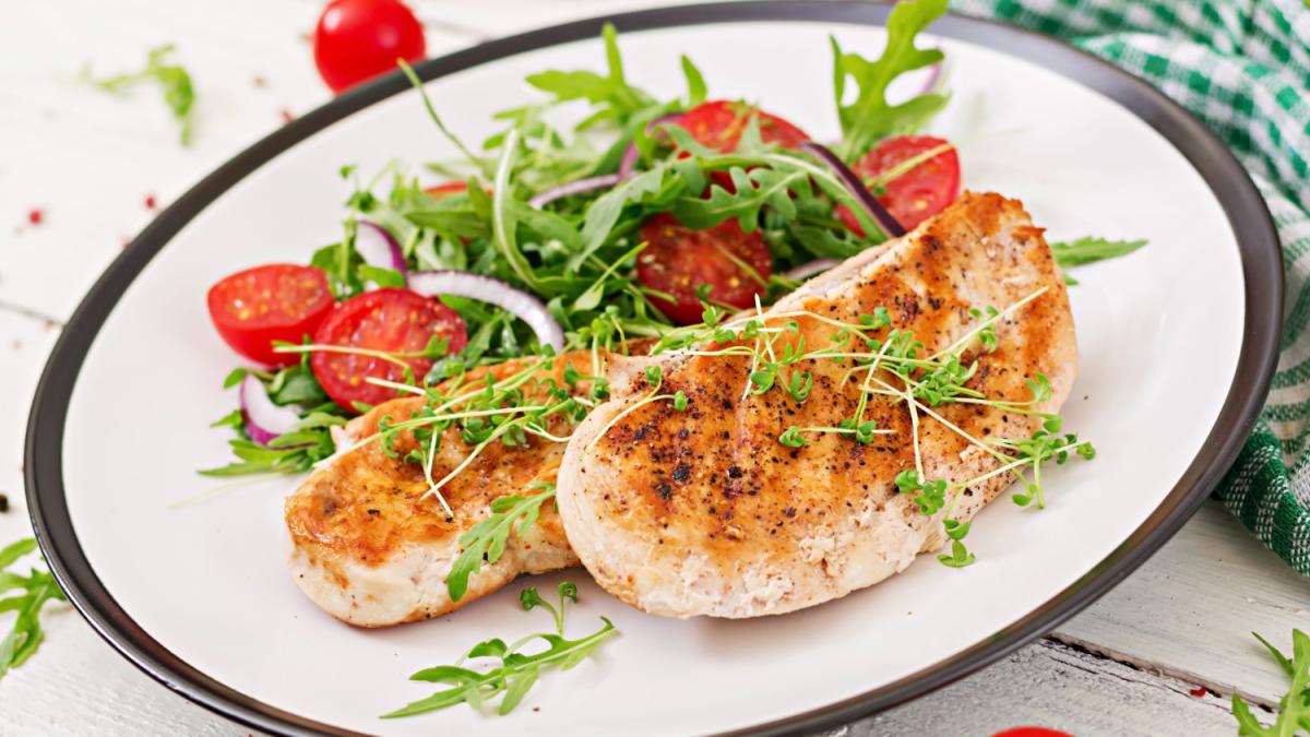 Куриное филе с микрозеленью