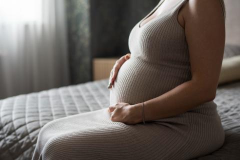 Деньги начислили молча: 282 девушки из Алтайского края узнали об этом уже после зачисления