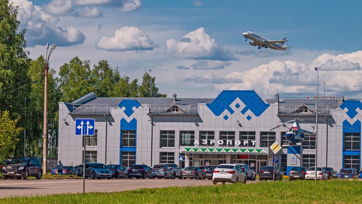 АэропортУхта