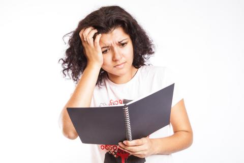 Внутреннее напряжение отпечатывается прямо на лице