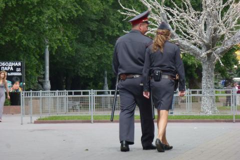 За что вашего ребёнка могут увезти в полицию прямо с улицы