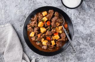 Густота настоящего супа-гуляша достигается за счёт томления, а не загустителей — Едим Дома