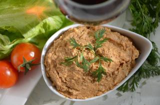 Печень сохранила кремовую текстуру при добавлении тушёных овощей — технологи