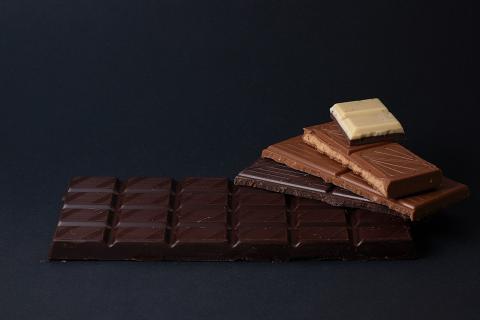Шоколад с секретом: как травы и ягоды меняют вкус