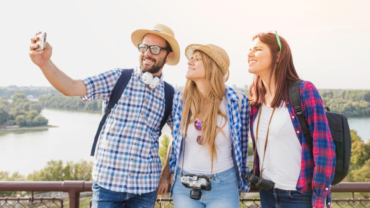 Зумеры и миллениалы