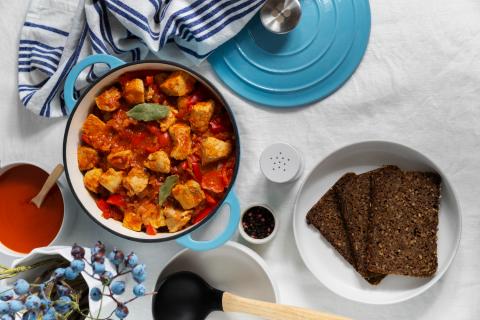 Жаркое в горшочках с мясом и корнеплодами: пошаговый рецепт