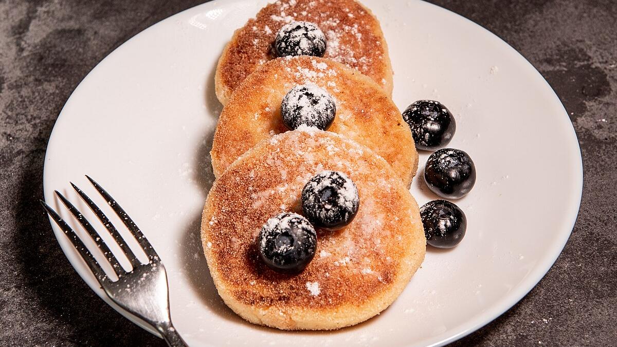 Сырники с ягодами