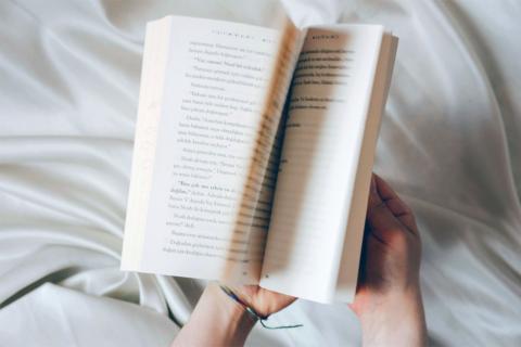 Чем пахнут старые книги и почему этот запах вызывает ностальгию