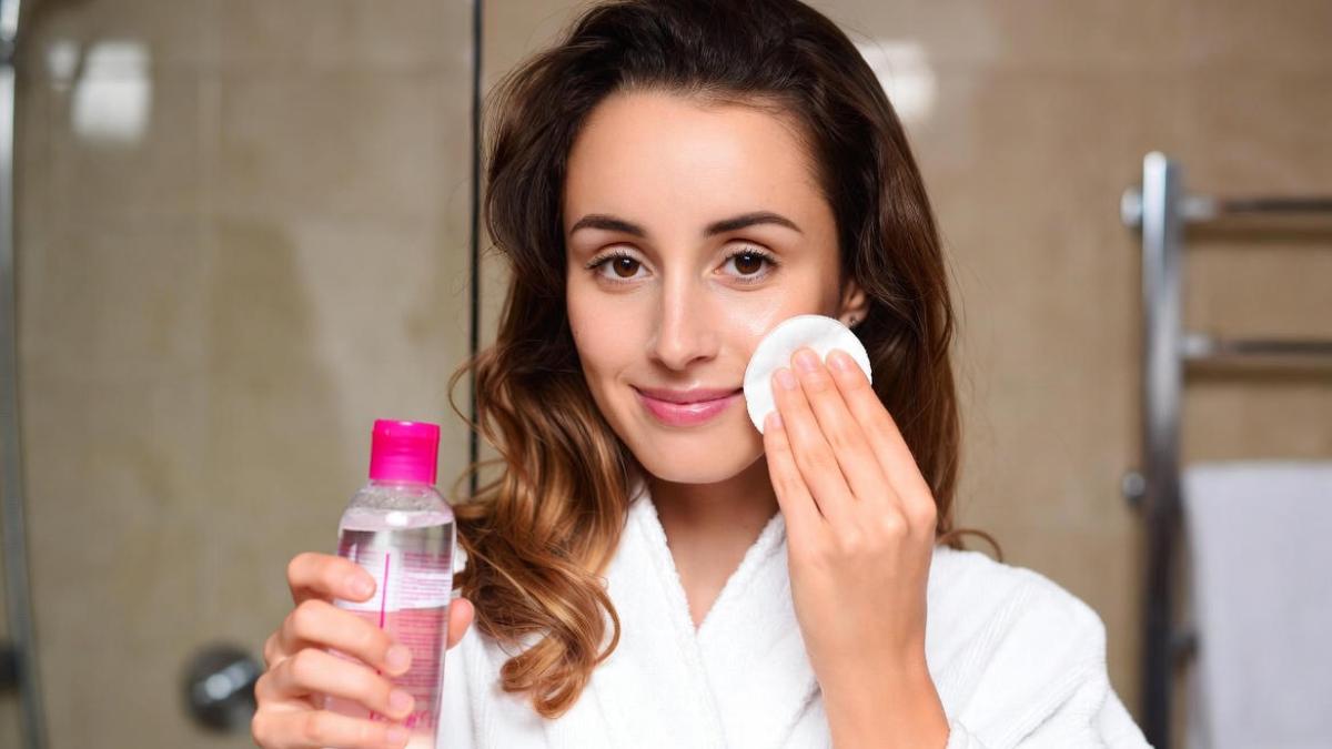 Демакияж мицеллярной водой