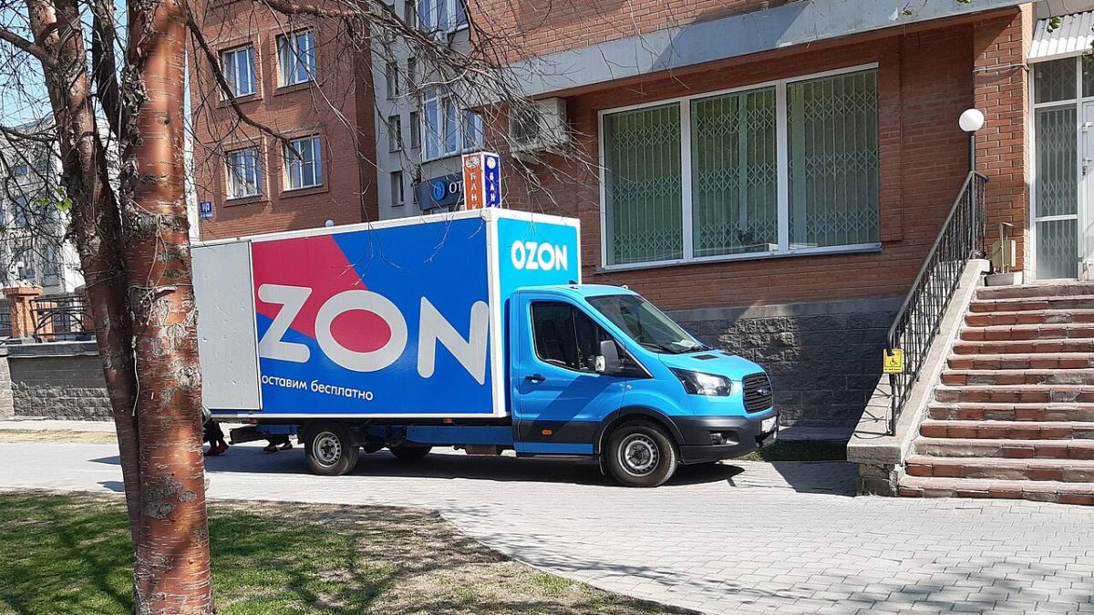 Брендированный автомобиль Ozon Брендированный автомобиль Ozon