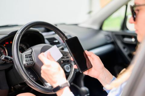 Молодой человек в Комсомольске купил поддельные права за 81 тысячу рублей