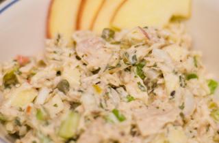 Яблоко добавило свежесть и витамин C в осенний салат — диетологи