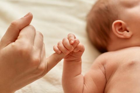 Всё, что нужно знать о уходе за недоношенным ребёнком: советы от экспертов