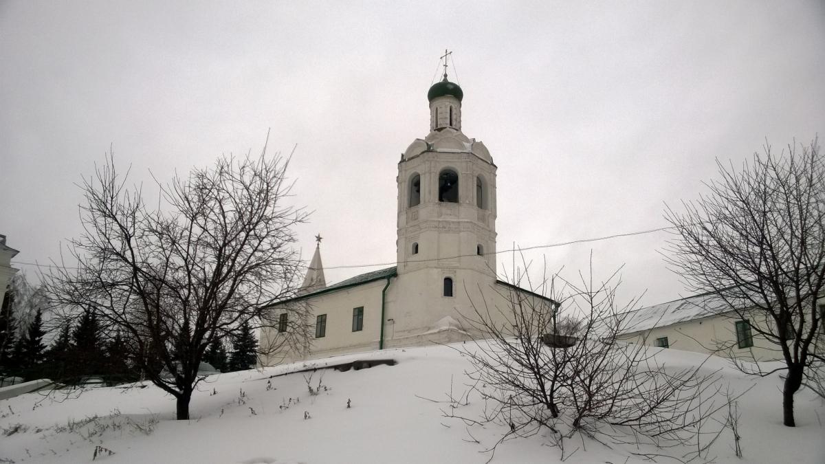 Колокольня. Иоанно-Предтеченский мужской монастырь. Казань. Декабрь 2013 - panoramio