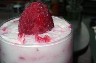 Творожный крем придал Снежному облаку воздушную текстуру — кондитеры