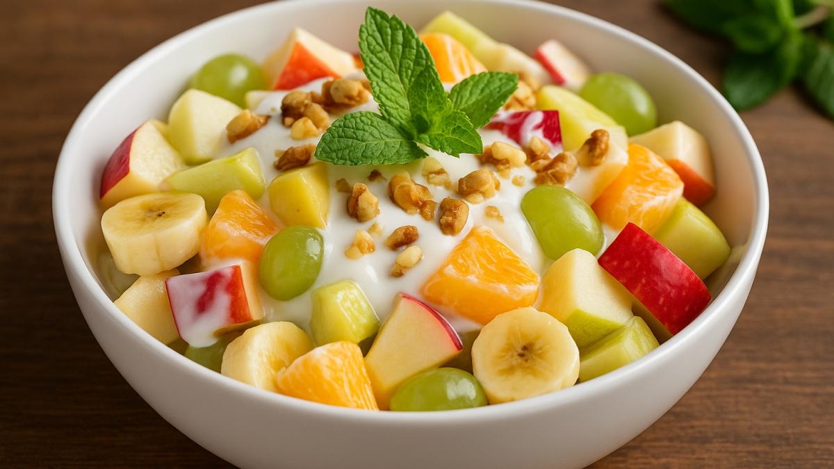 Фруктовый салат с йогуртовой заправкой