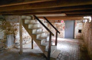 В Магадане прокуратура взяла под контроль ликвидацию аварии в многоквартирном доме