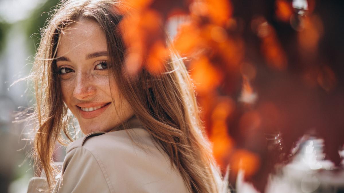 Портрет девушки при естественном свете