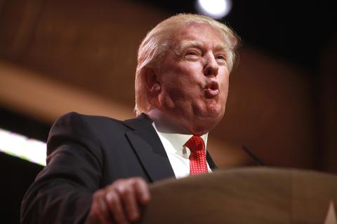 Американские медики: заявление Трампа о запрете парацетамола для беременных опасно и недоказанно