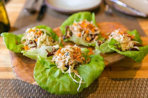 Копчёная курица и лук: секрет идеальных роллов