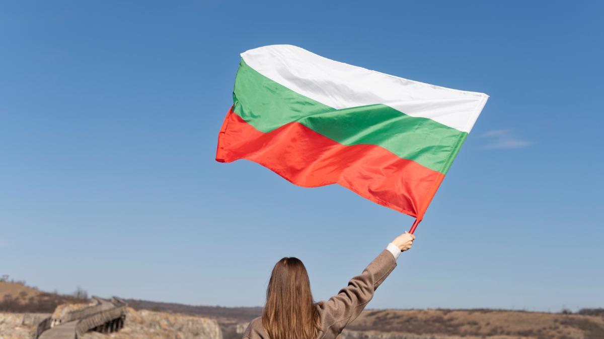 флаг Болгарии флаг Болгарии