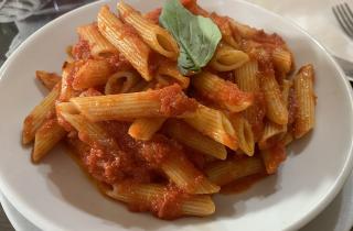 Сделал пасту без томатов и сливок — не ожидал, что будет так вкусно