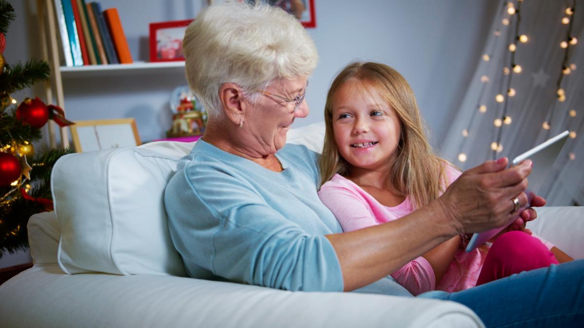 Бабушка и внучка