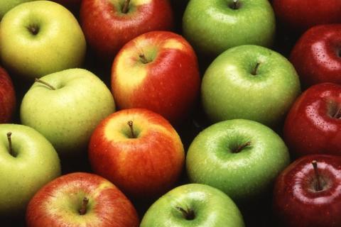 Корица придала яблочным чипсам тёплый зимний аромат — домохозяйки