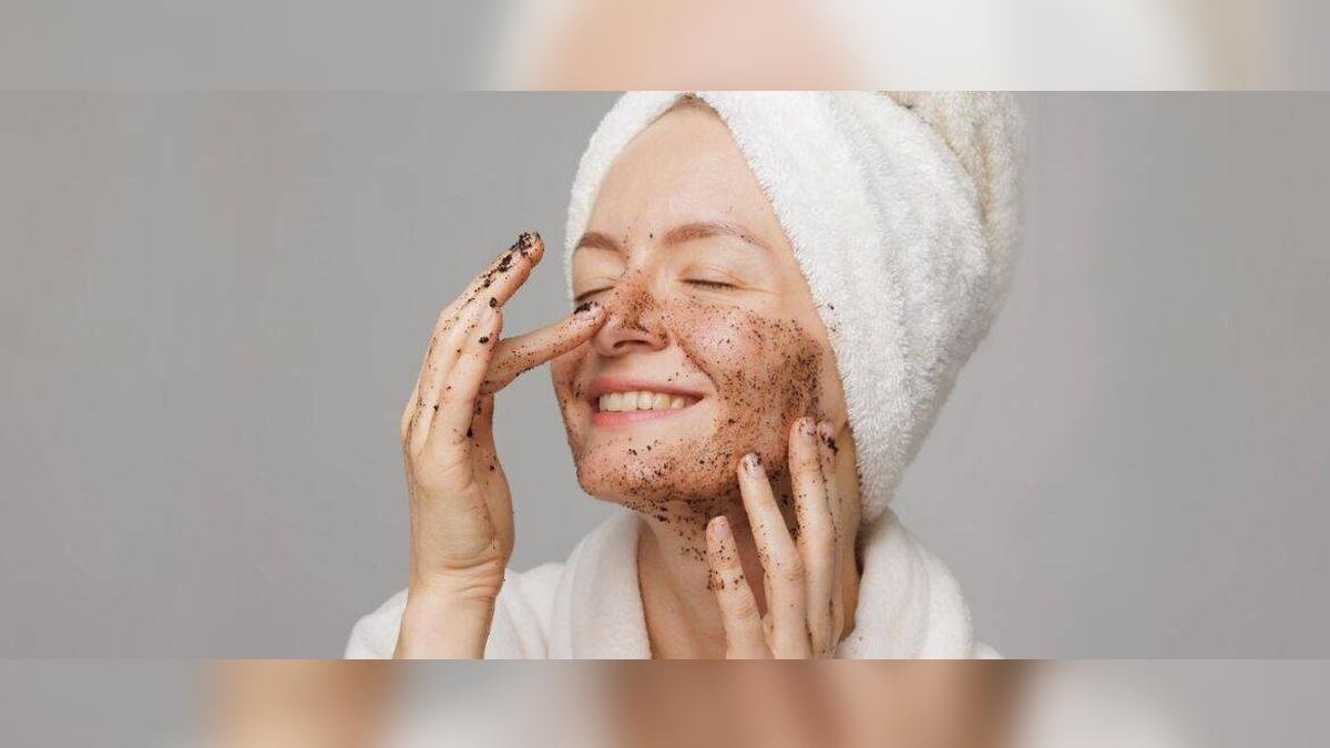 Скраб на лице