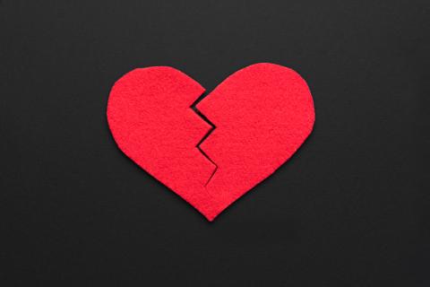 Эксперт описала связь эйджизма с тревогой перед старением — SELF