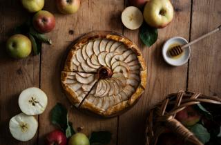 Пирог с грушами и корицей оценили за мягкость и аромат — технологи питания