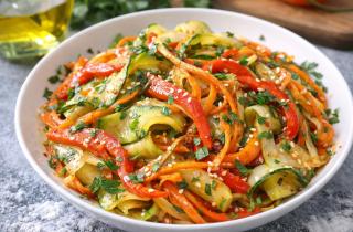 Майонез превращается в масло за секунды: не дайте роковой ошибке погубить праздничный салат