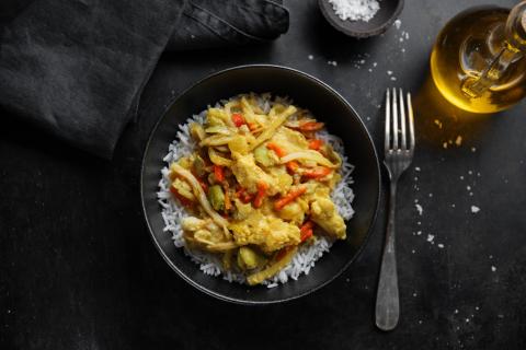 Шеф-повара назвали пошаговый рецепт курицы в кисло-сладком соусе по-китайски