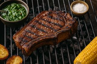 Когда соль и дым работают лучше шеф-повара: аргентинский способ жарить по-настоящему