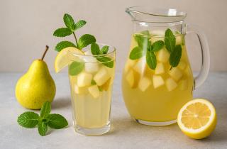 Напиток, который и охлаждает, и лечит: груша с мятой работают лучше энергетиков