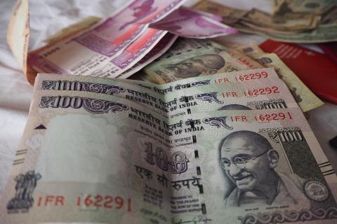 Bloomberg: торговля в рупиях станет темой визита делегации Индии в Россию