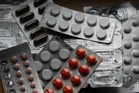 Специалисты предупредили о рисках для пациентов при возрождении аптечного производства лекарств