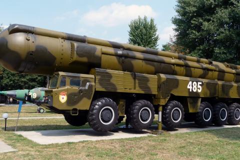 ядерная баллистическая ракета средней дальности 