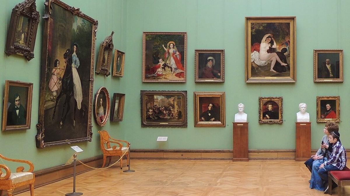 Зал Карла Брюллова в Третьяковской галерее