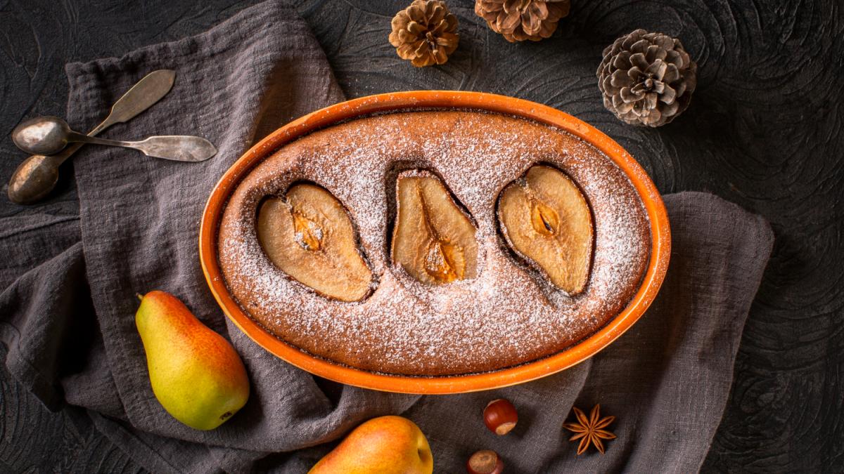 Грушевый крамбл с овсянкой и корицей