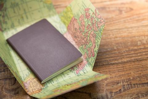 Бумажная бюрократия уходит в прошлое: еще одна страна упрощает въезд для иностранцев
