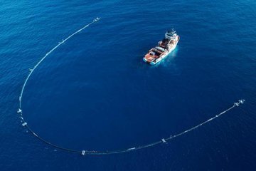 Проект Ocean Cleanup берет на себя пластик из 1000 рек