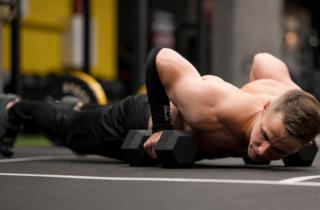 Умеренная тренировка повышает бодрость сильнее кофе — психологи