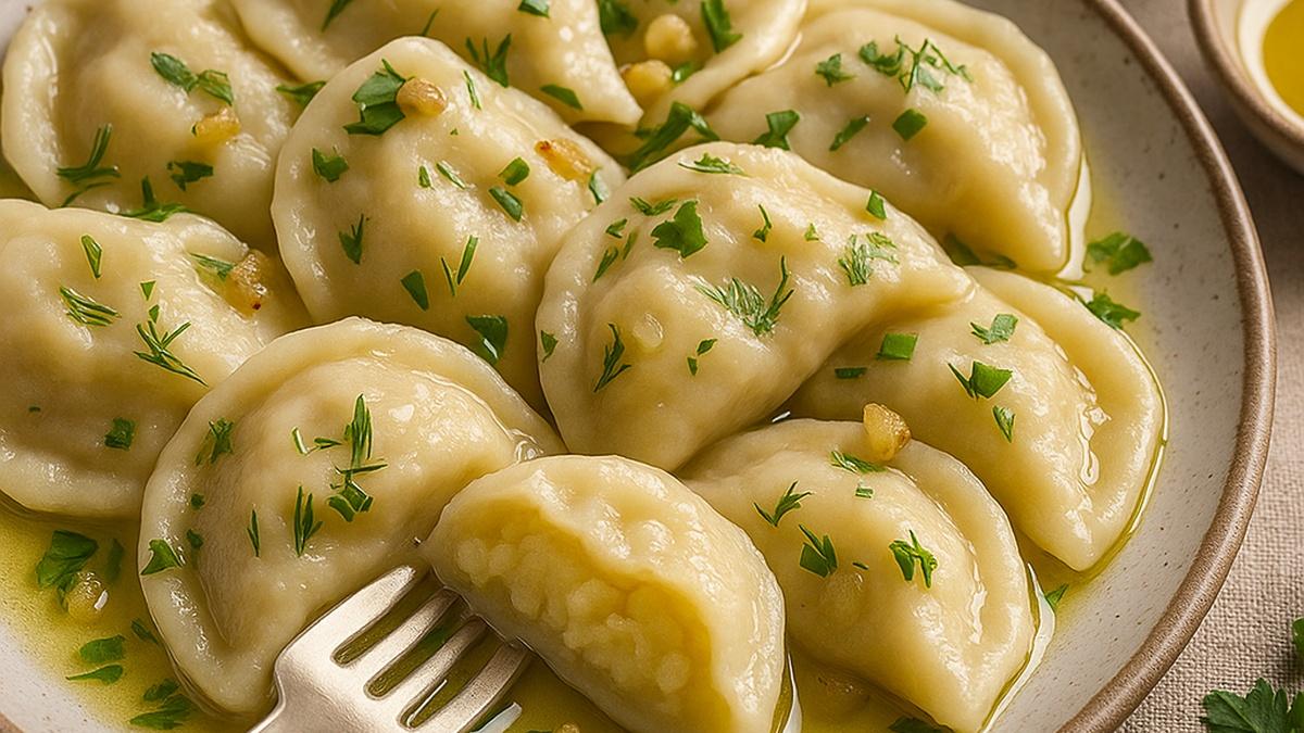 Вареники с картошкой и кедровым маслом