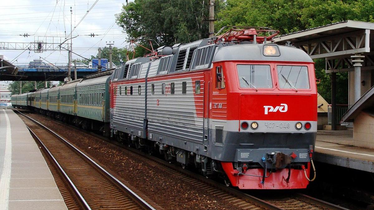 электровоз, вагоны, железнодорожный состав