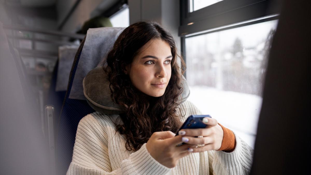 Девушка в автобусе