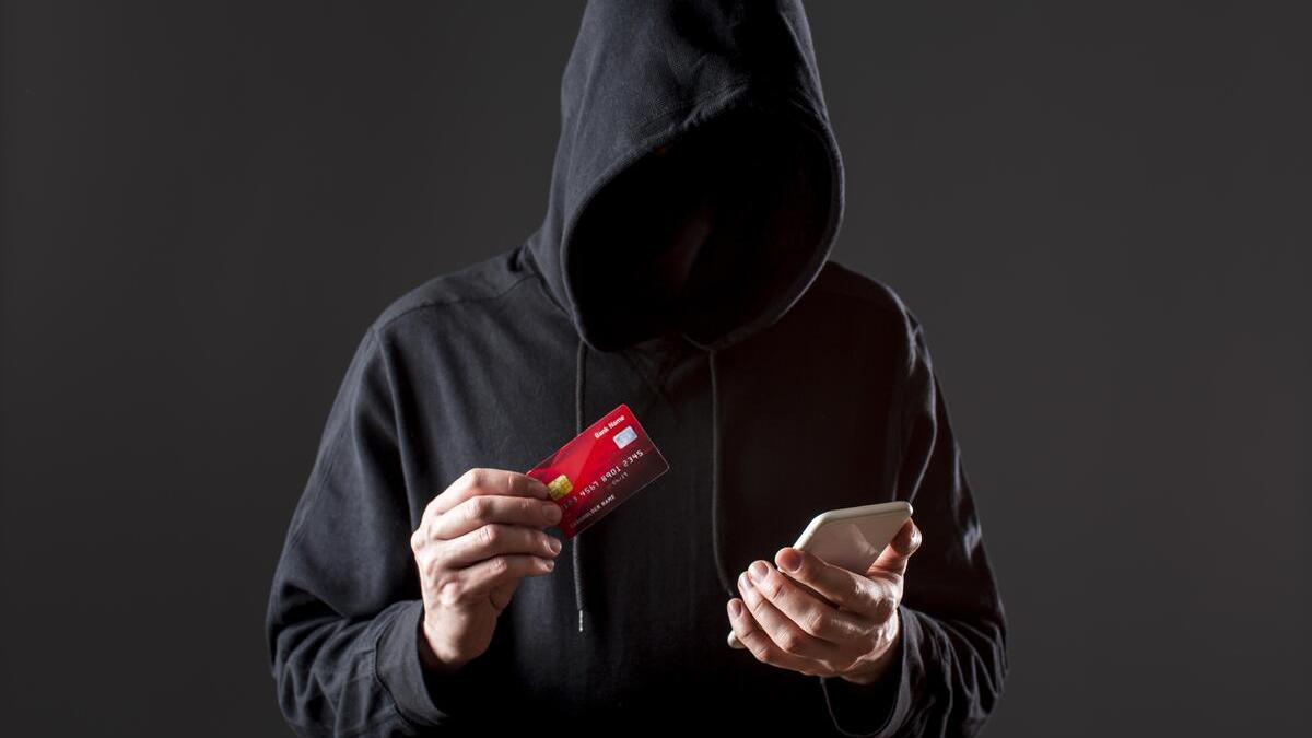 Телефонный мошенник